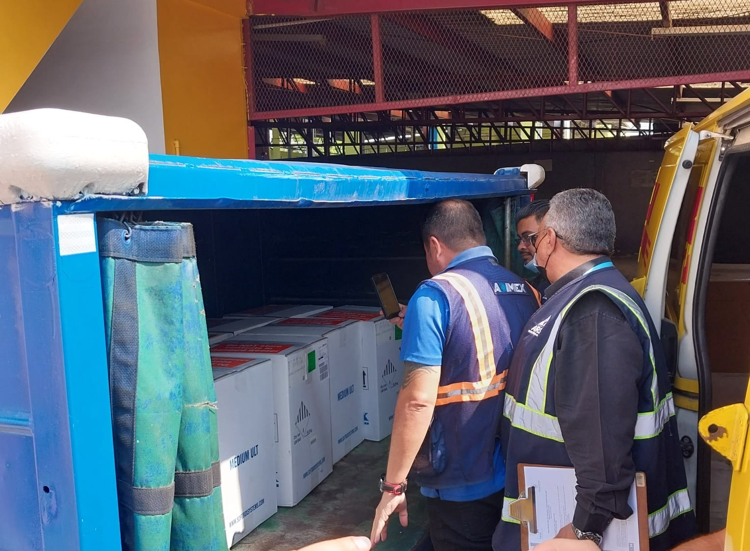 La Secretaria de Salud recibe donación de vacunas pediátricas Pfizer